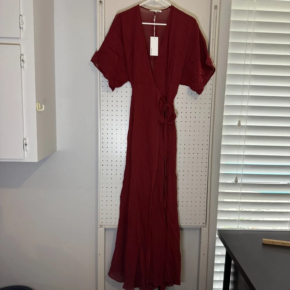 Reformation Winslow Wrap Dress Women's Small Burgundy Viscose Tie Waist‎ NWT - Picture 2 of 13